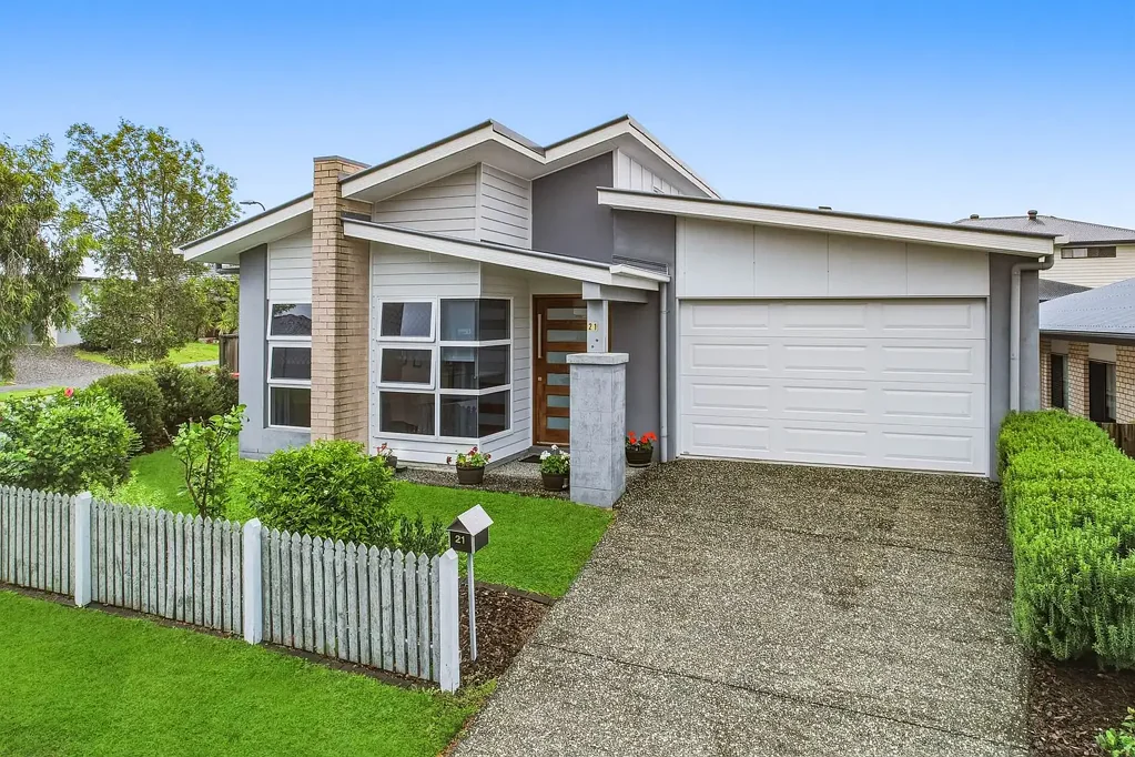 21 Kangaroo Crescent, Springfield Lakes, QLD 4300
