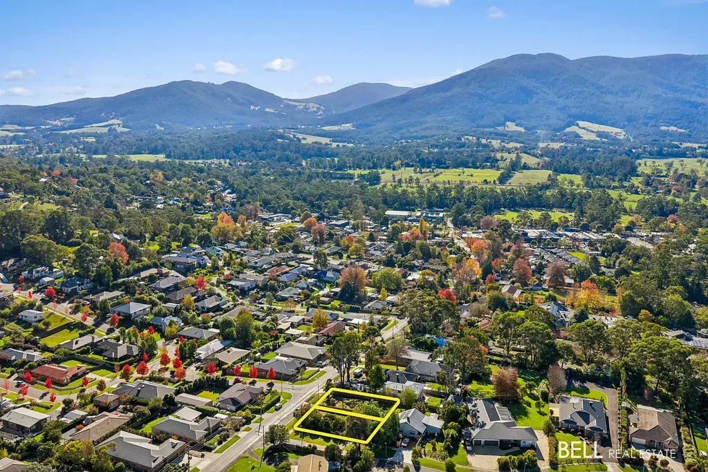 Yarra Junction Build, Invest or Escape - Great Location and Mountain Views