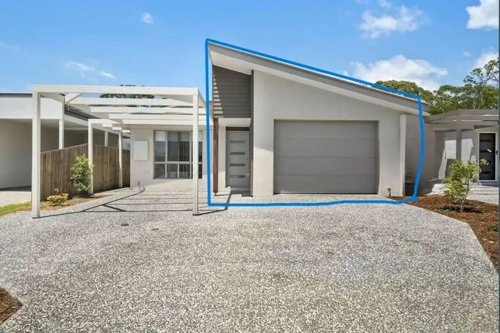 3 Bedroom Duplex - Convenient location
