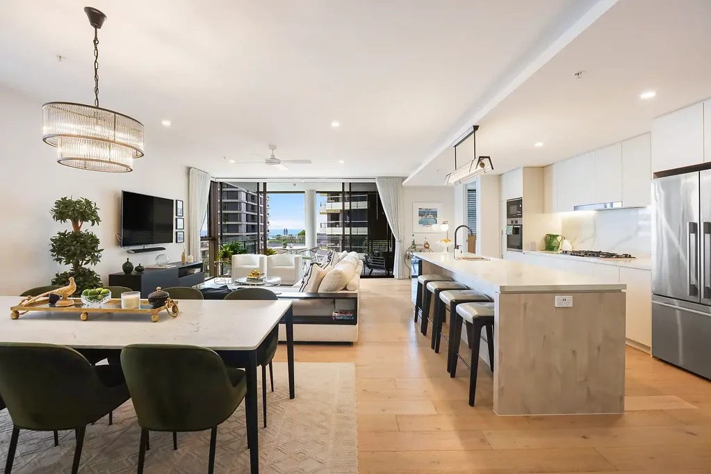 601/5 Pacific Street, Main Beach, QLD 4217
