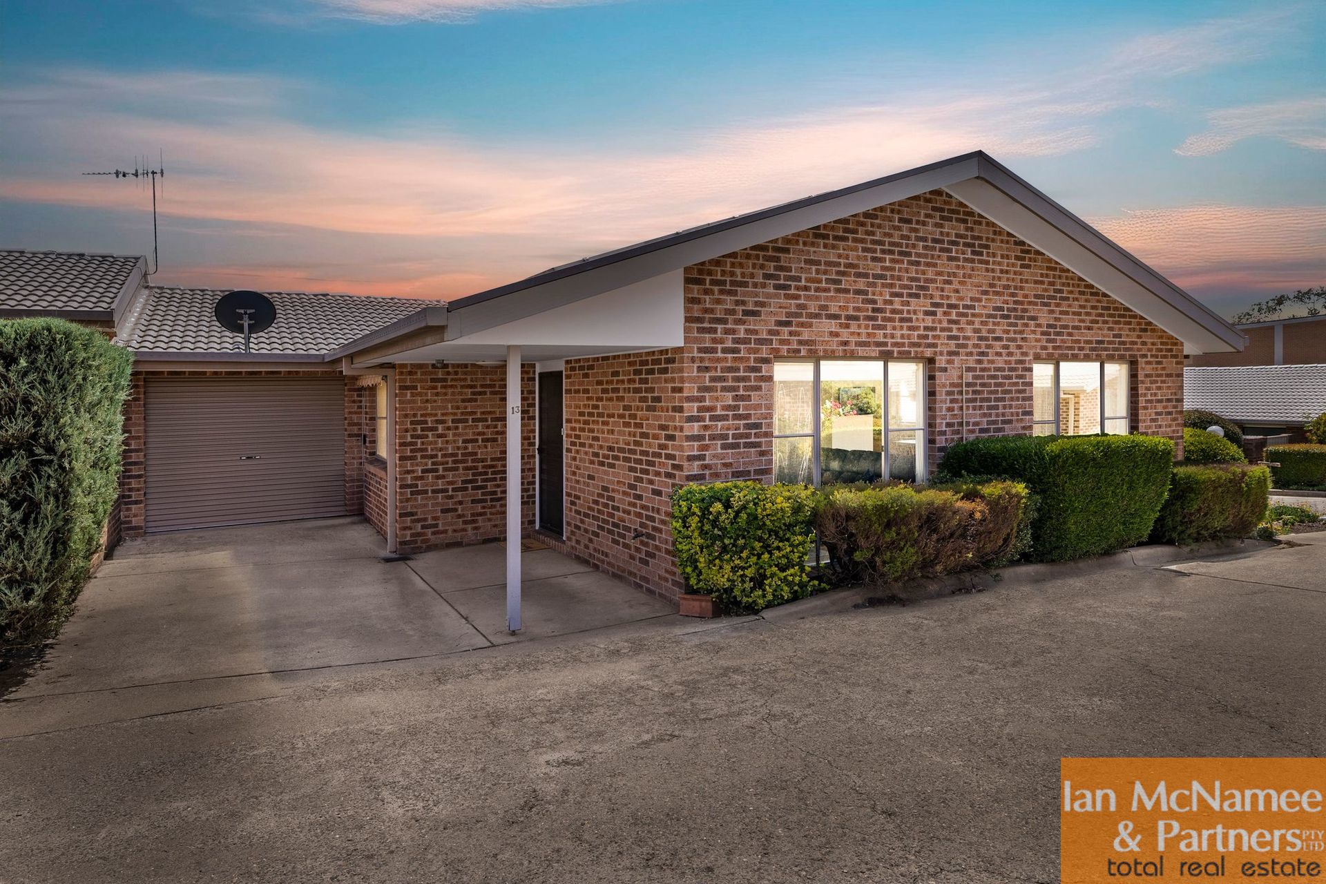 UNIT 13 37-43 DERRIMA RD, QUEANBEYAN NSW 2620, 0房, 0浴, Townhouse