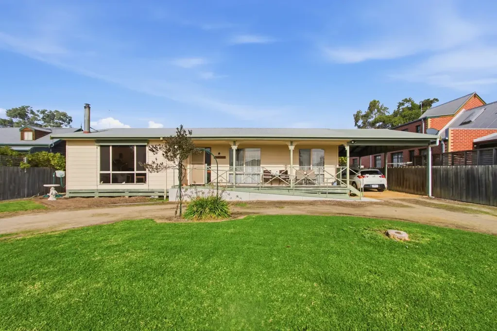 Stratford 3બેડરૂમ Peaceful Position with Space, Shedding & Plenty of Potential