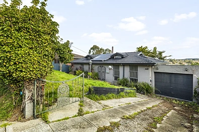 Broadmeadows 3房 占地约 675 平方米，空间宽敞，独具特色，机遇无限 Space, Character & Opportunity on Approximately 675m²