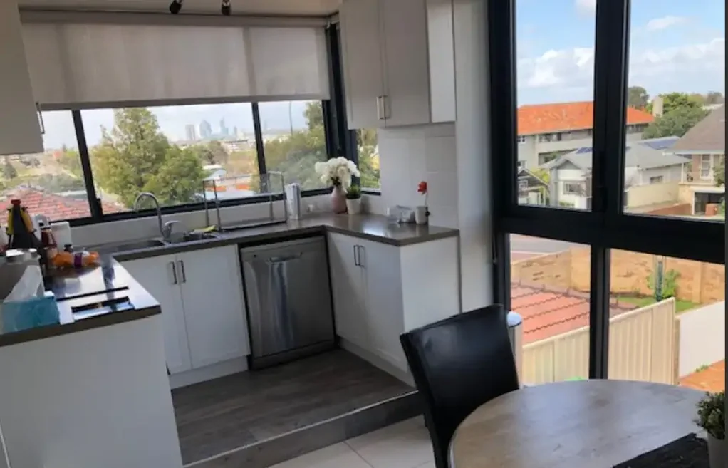 Stunning Fully Furnished Floreat Apartment