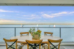 27203 Ephraim Island, Paradise Point