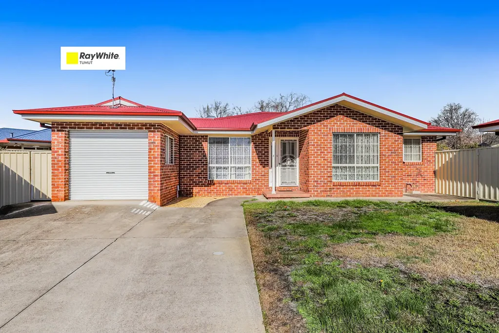 Tumut 2 Bedroom Prime Location!