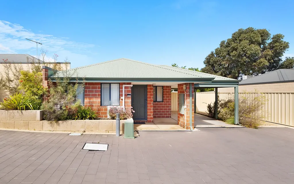 2/210 Durlacher Street, Geraldton, WA 6530