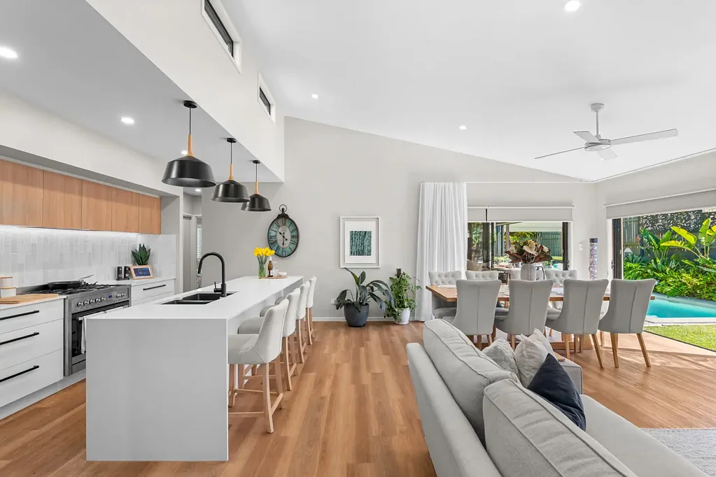 Palmwoods 4Zimmer Entertainer's Dream, Sparkling Pool, Side Access, Solar + More!