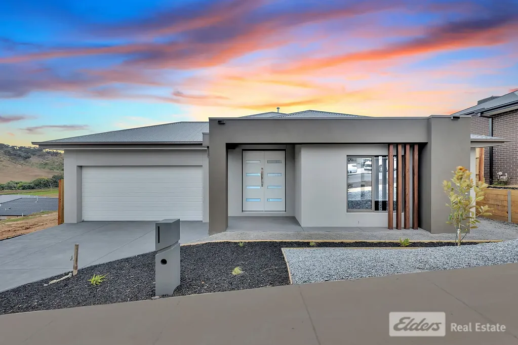 Charming 4-Bedroom Family Home!