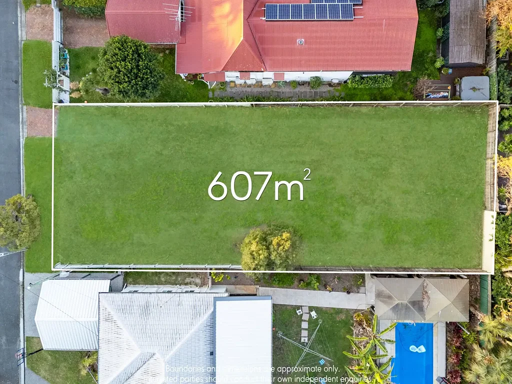 18 Bamford Street, Sandgate, QLD 4017