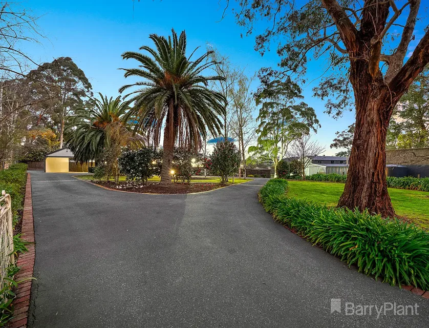 74 Beaconsfield-Emerald Road, Beaconsfield Upper, South East Melbourne, 5 Bedrooms, 3 Bathrooms, House