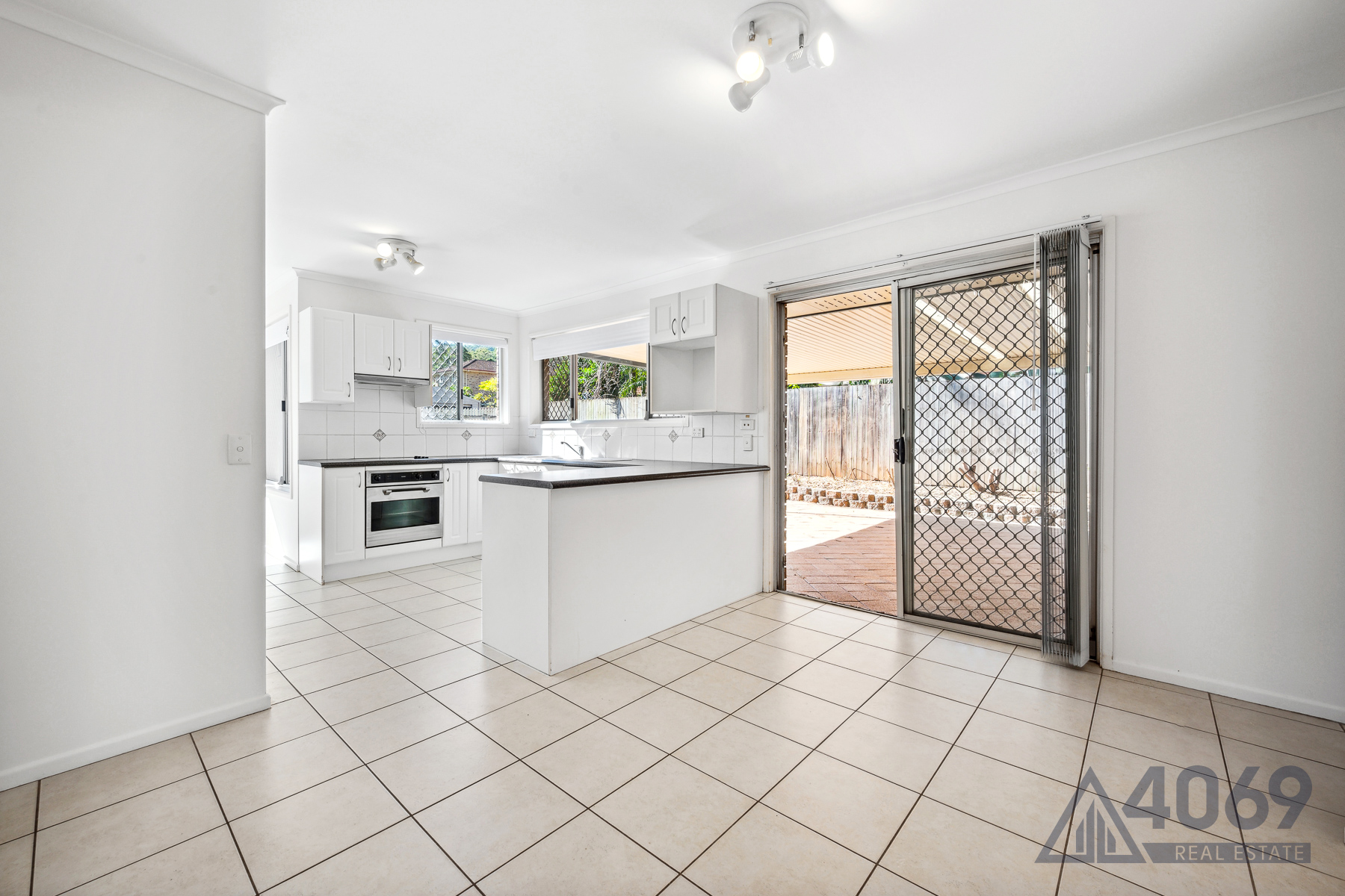 20 TILLBROOK ST, CHAPEL HILL QLD 4069, 0 غرف, 0 حمامات, House