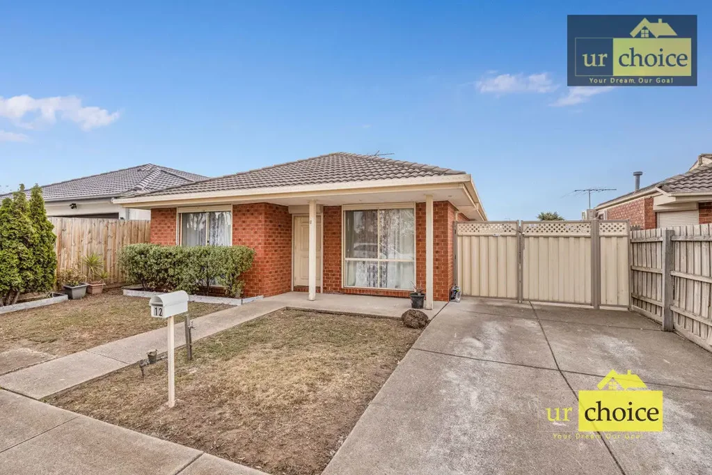 Beautiful Low Maintenance Home!!