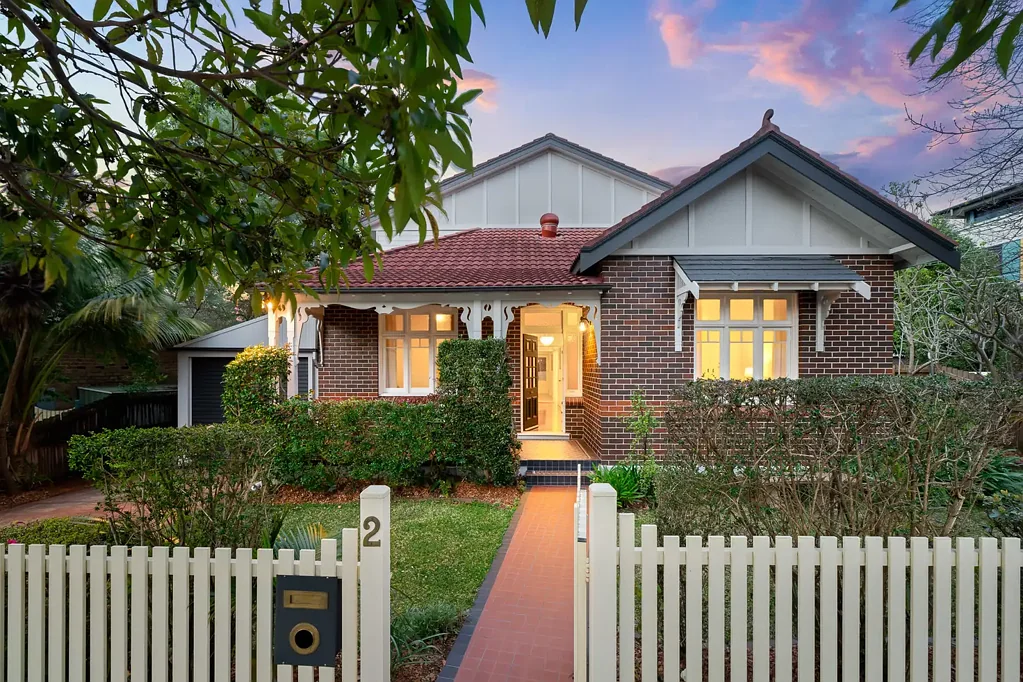 Drummoyne 4 Slaapkamer Timeless Federation Charm with Modern Family Appeal – c.1912