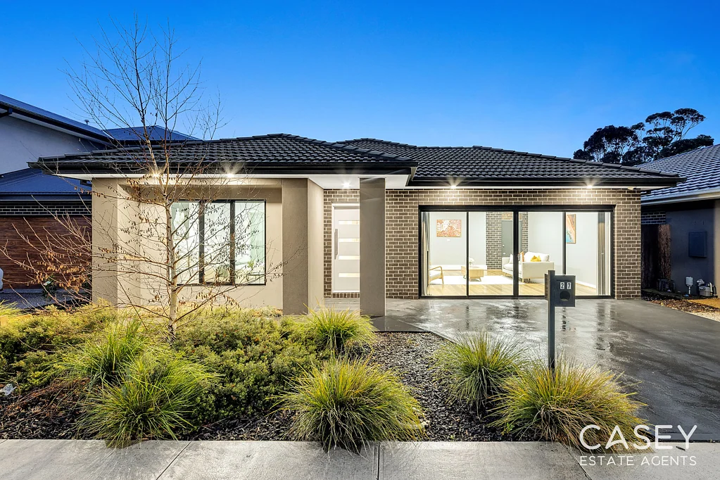 27 Snead Boulevard, Cranbourne, VIC 3977
