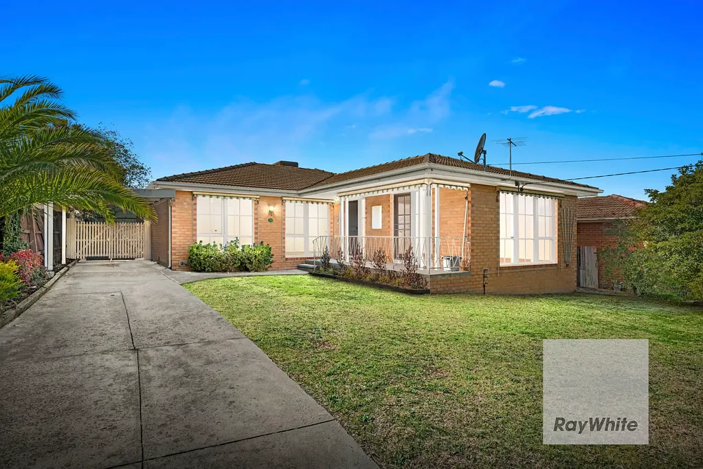 Bundoora 4 Bedroom Charming Family Home in a Prime Bundoora Location