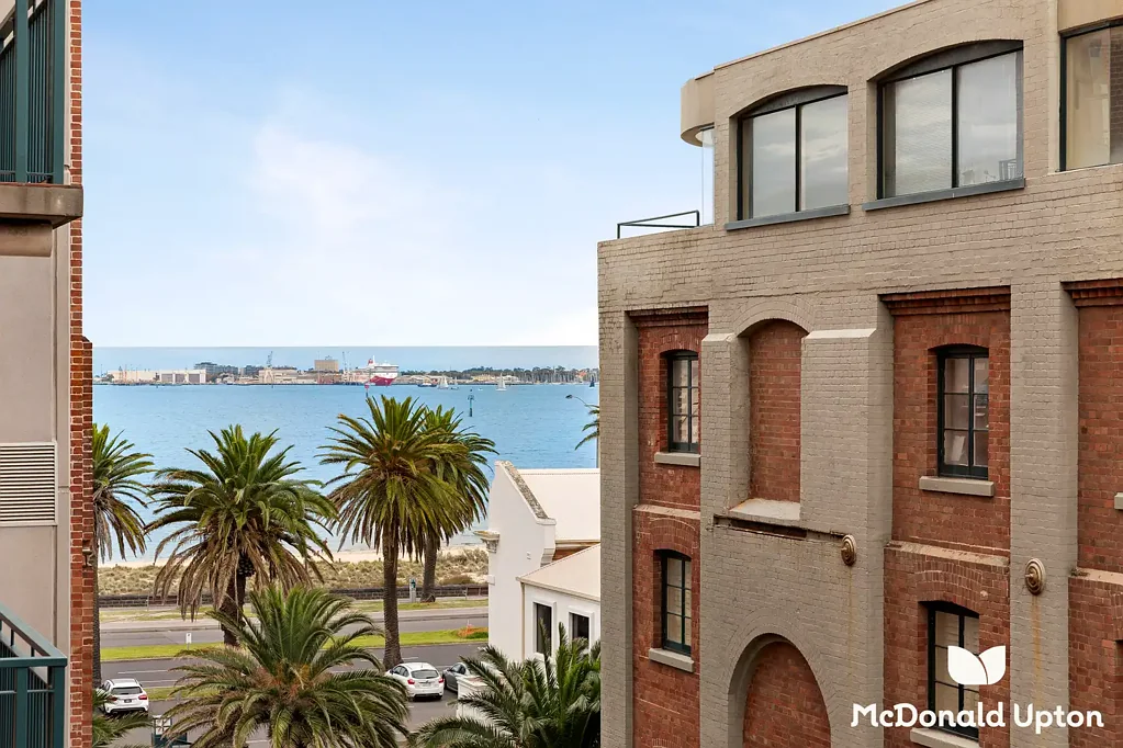 852/1 Esplanade West, Port Melbourne, VIC 3207