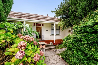 Wairoa 3 Bedroom Quarter Acre Reno Dream!