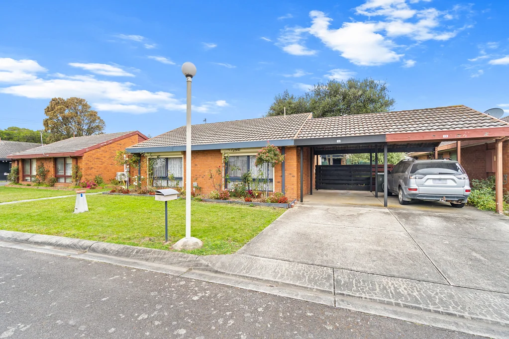 16 Cove Place, Morwell, VIC 3840