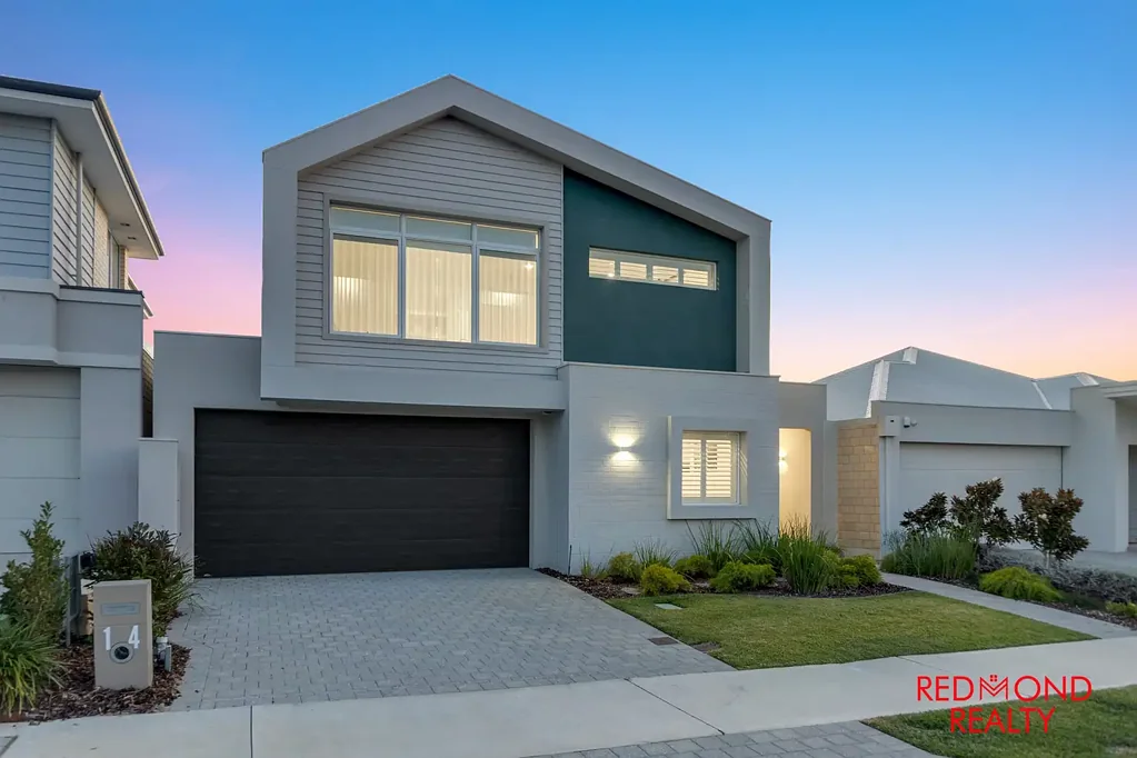 Display Home Luxury by the Ocean – Fully Furnished Coastal Masterpiece!
