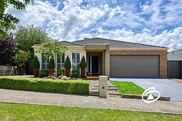 28 Victoria Place, Pakenham