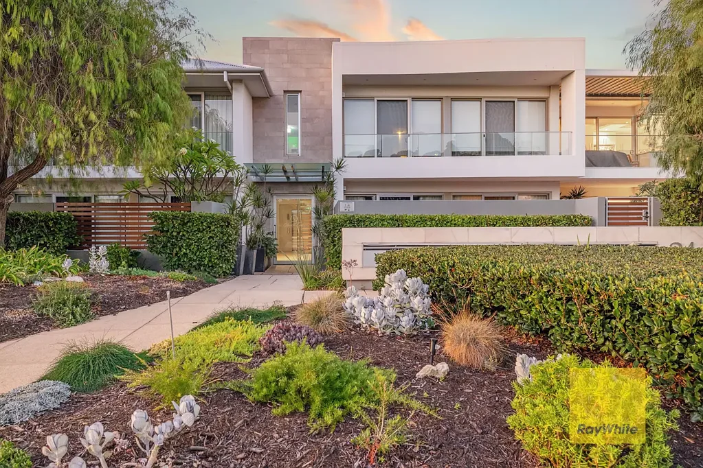 2/24 Princes Street, Cottesloe, WA 6011