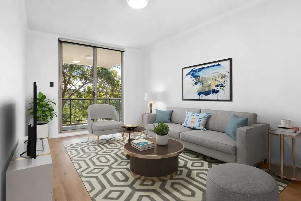 " Perfect One Bedroom Between the Beach "