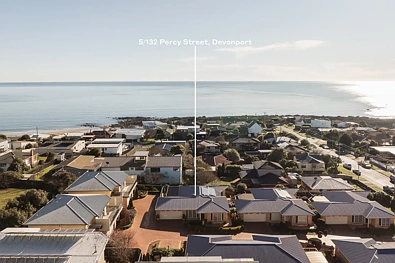 Devonport 3房  A RARE OFFERING IN AN EXLUSIVE SETTING
