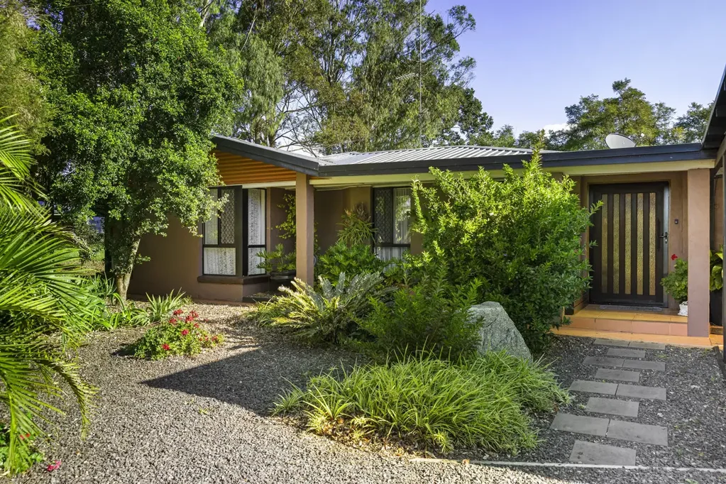 Highfields 4房  Spacious & Convenient Ultimate Family Living in Prime Highfields Location
