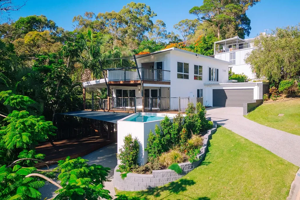Buderim 5房  Brand New Dual Living Buderim Home with Ocean