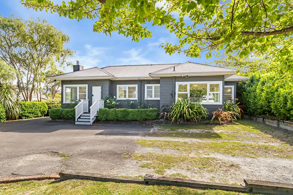 25 Field Street, Silverstream, Wellington