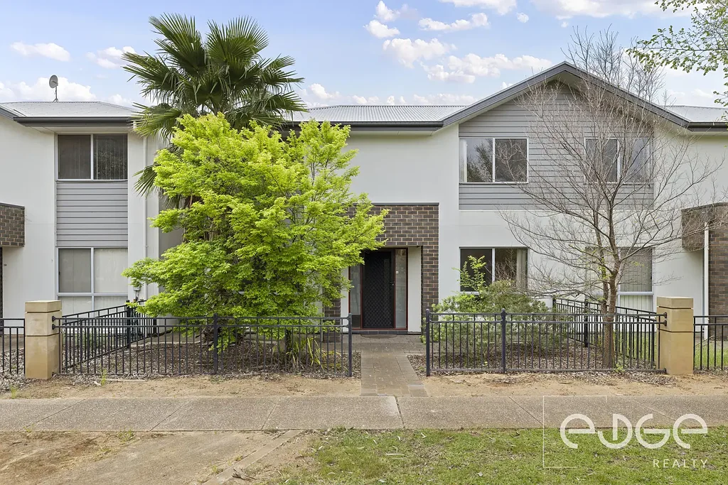 Andrews Farm 4Phòng ngủ Picture-Perfect Parkside Living!