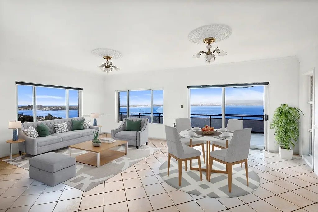 Lake Heights 6 Slaapkamer Versatile family home with sweeping lake views