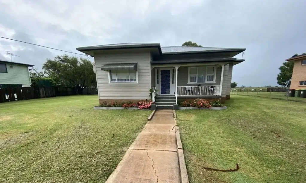 Charming Home with Country Outlook - Lawns Included.