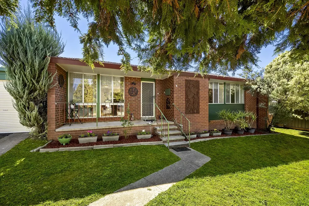 8 Bennett Place, Flynn, ACT 2615