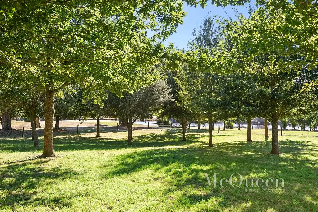 Trentham Prestigious Golf Course Living with Unparalleled Views