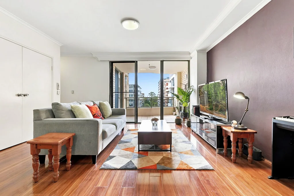 Hornsby 2房 Hornsby市中心朝北住宅 North-Facing Living in the Heart of Hornsby