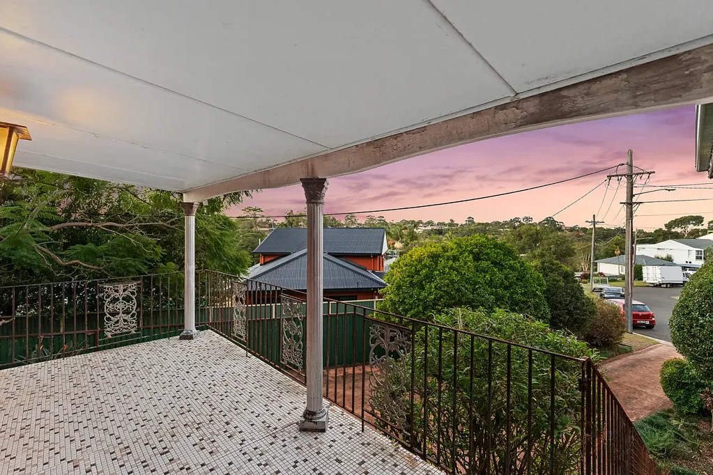 Engadine 4 Bedroom Classic 1960's Groovy!