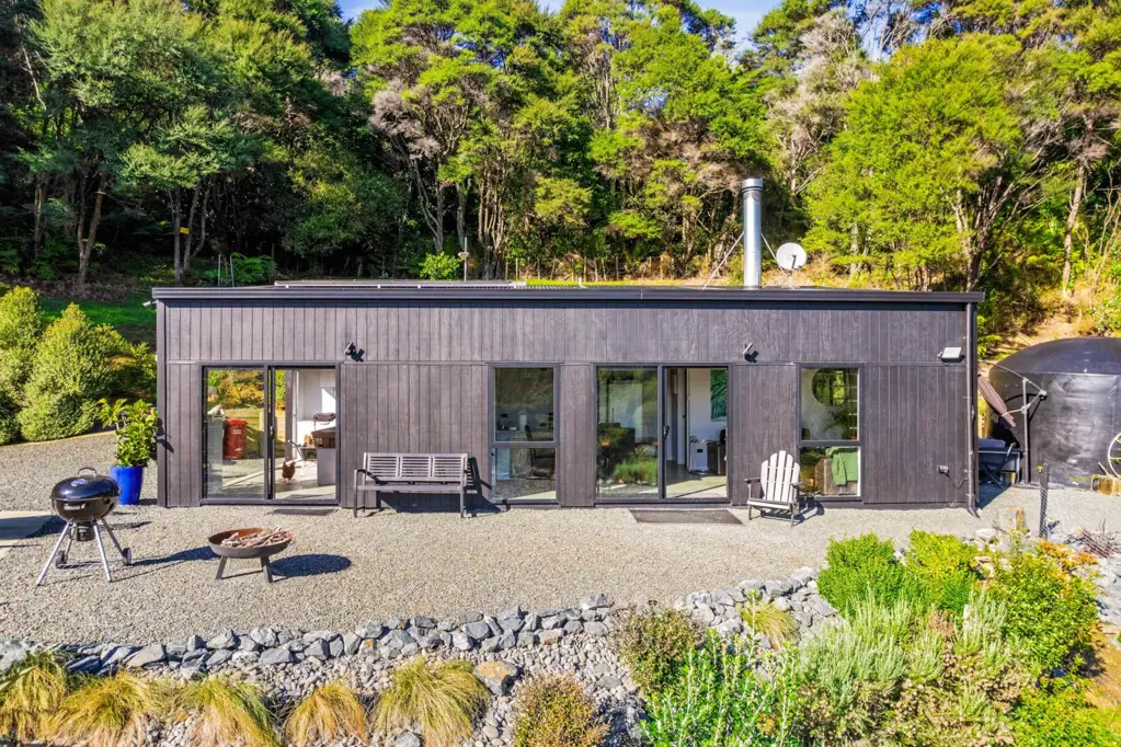 Puhoi 1房  Puhoi Paradise - Perfect Start to Your Dream Home!