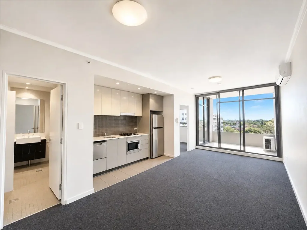 A/c Swimming pool Gym Modern Apartment
