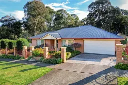 1/11 Hallyburton Grove, Warragul