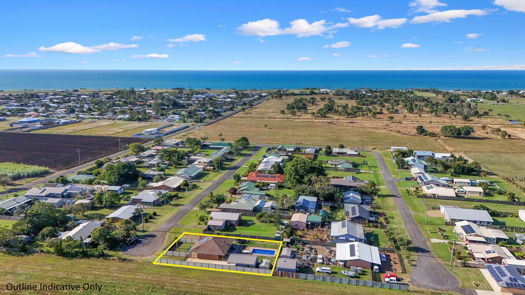 2 MARINE TCE, BURNETT HEADS QLD 4670, 0房, 0浴, House