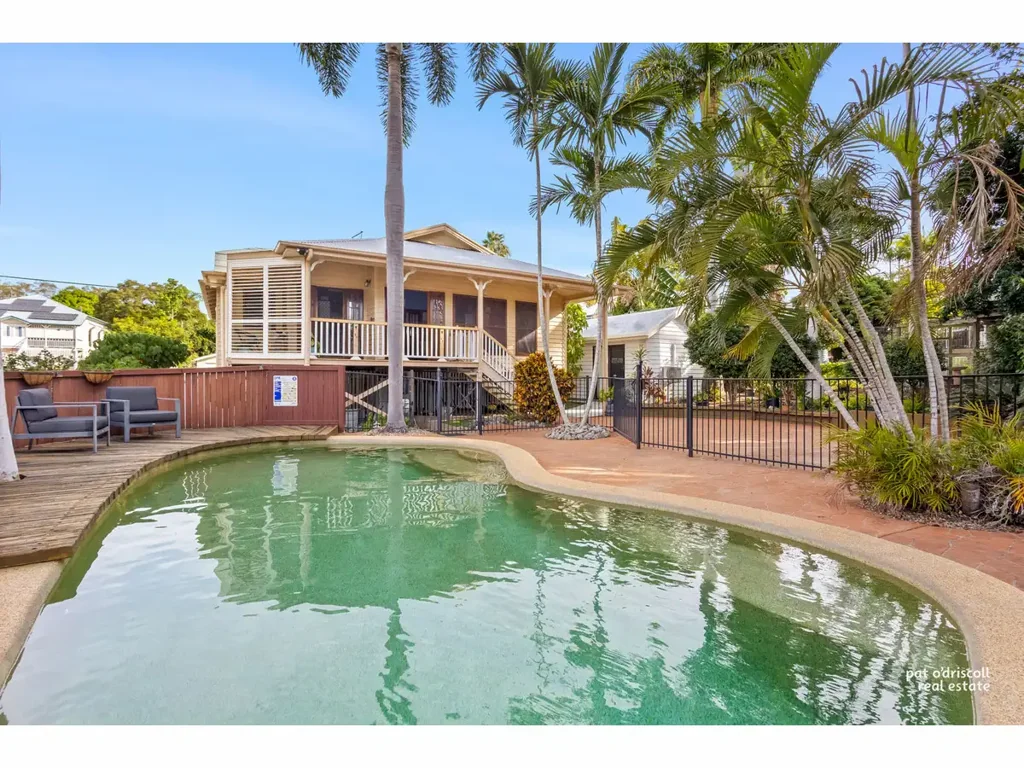 The Range 4ਬੈੱਡਰੂਮ Queenslander Charm, a Private Oasis, and a Secret Income Earner!