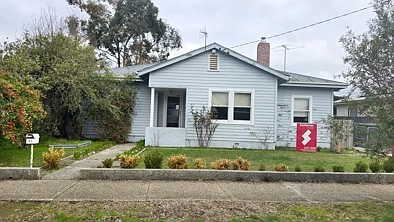 Newstead 3ਬੈੱਡਰੂਮ UNDER CONTRACT - Classic Character – Ready for Its Next Chapter