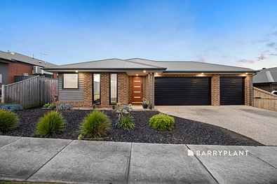 Warragul 4 Slaapkamer Fine quality with ample car accomodation