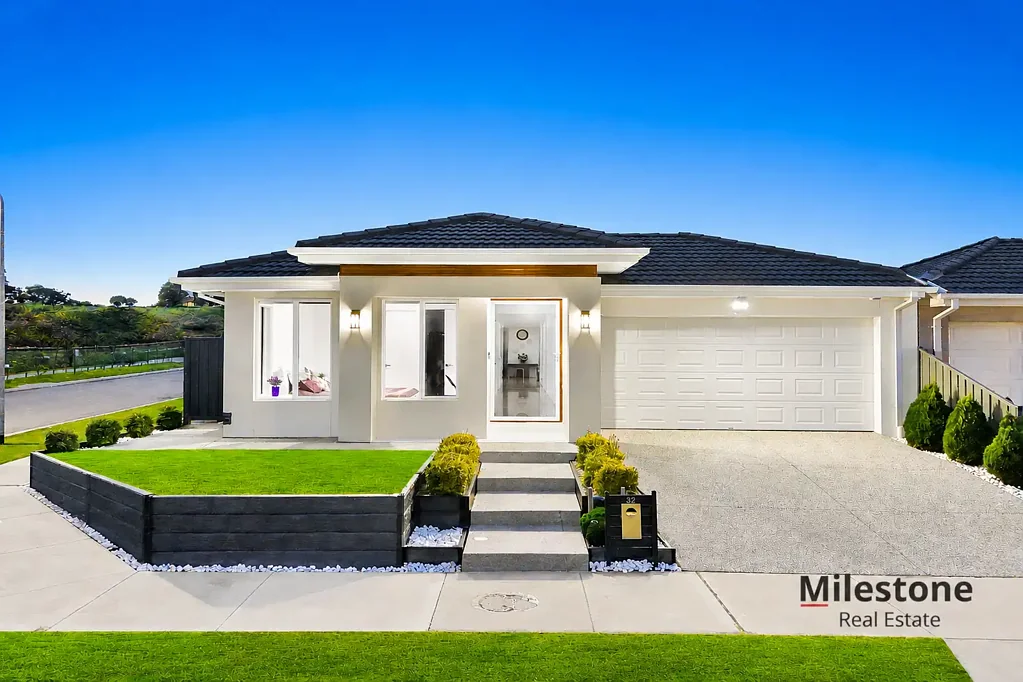 Pakenham 4房 极致家庭生活：空间、品质与地段的完美融合！ Ultimate Family Living: Where Space, Quality, and Location Merge Perfectly!