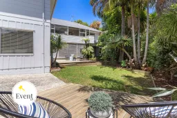 982 Beach Road, Torbay