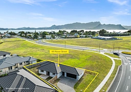 49 Plover Street, One Tree Point