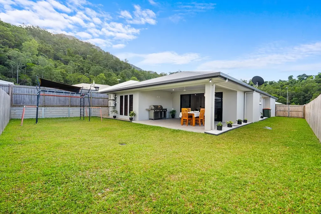 7 Lacebark Crescent, Bentley Park, QLD 4869