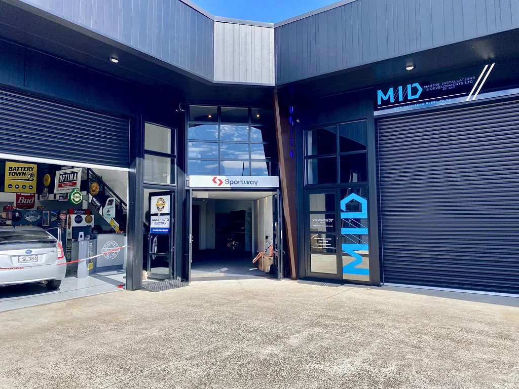 Stanmore Bay Trade/Industrial unit with modern office